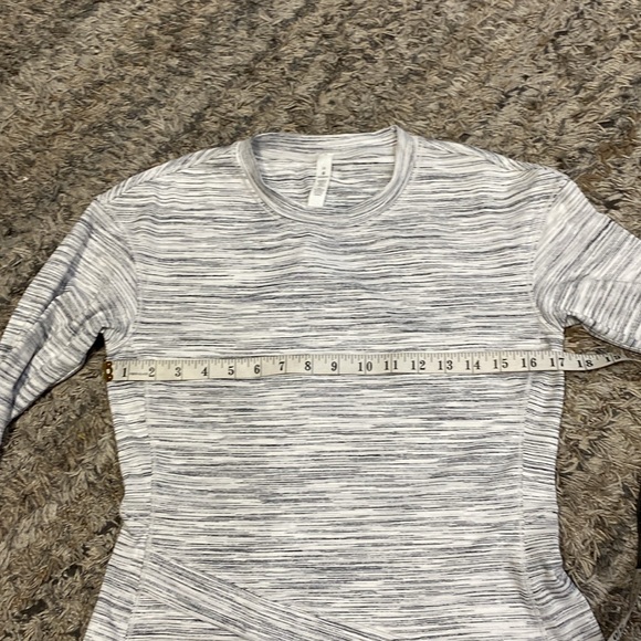 Lululemon Close to Crossing LS Rulu sz medium LW3CEJS - Picture 7 of 11